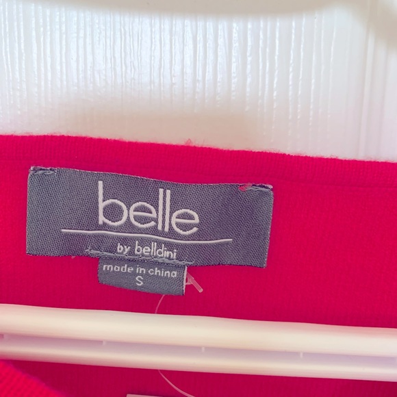 New hot pink crew neck sweater - Picture 2 of 2